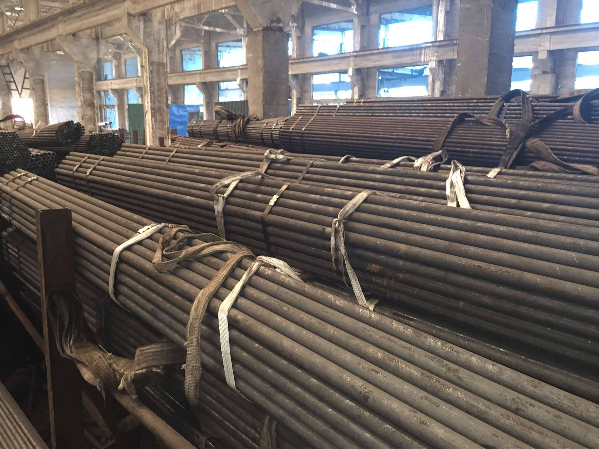 DIN 17175 19Mn5 1.0482 Heat Resistant Seamless Steel Pipe